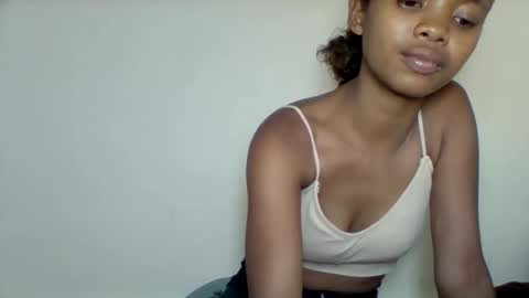 kamillah69 online show from January 2026 05:29:02 PM