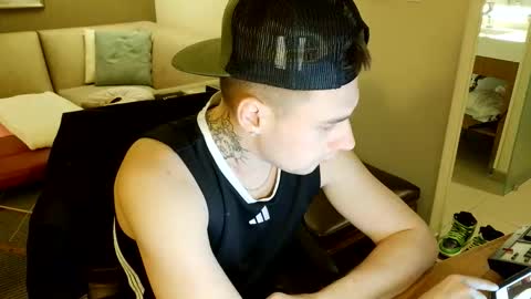 Denis online show from February 2026 09:00:02 PM