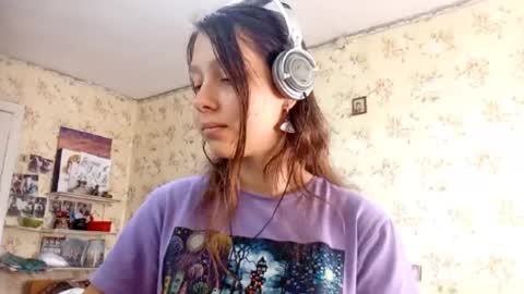 Mari  Simmons online show from September 2025 07:19:01 AM