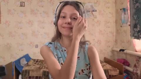 Mari  Simmons online show from October 2025 06:33:01 AM