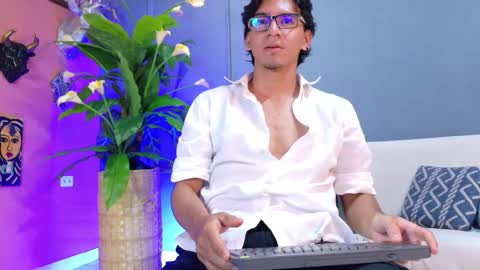 Snapshot of kane_del_toro chatting on October 2025 01:35:02 PM kane_del_toro online show from October 2025 01:35:02 PM