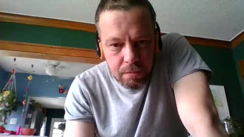 Snapshot of kansascity354937 chatting on June 2026 08:35:01 PM justsomeguy online show from June 2026 08:35:01 PM