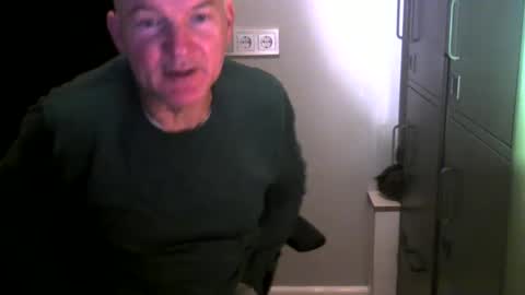 Robbie online show from December 2024 06:00:02 AM