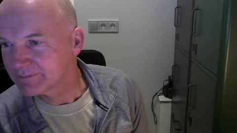 Robbie online show from January 2025 08:37:02 PM
