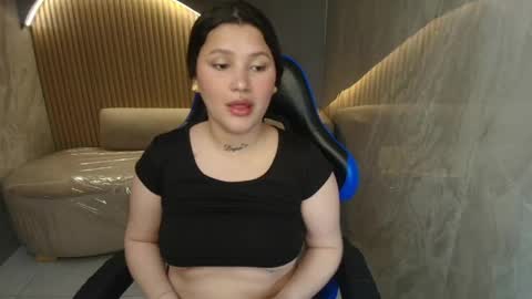 Karen  online show from April 2026 04:40:01 AM