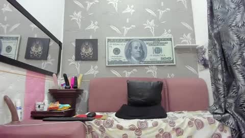 Karen online show from December 2024 11:03:01 PM