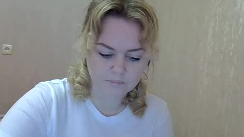 Snapshot of karennelsonx chatting on February 2025 12:14:02 PM karennelsonx online show from February 2025 12:14:02 PM