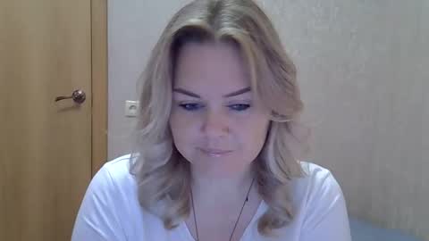 Snapshot of karennelsonx chatting on September 2025 02:07:02 PM karennelsonx online show from September 2025 02:07:02 PM