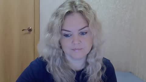 Snapshot of karennelsonx chatting on September 2025 08:29:01 AM karennelsonx online show from September 2025 08:29:01 AM