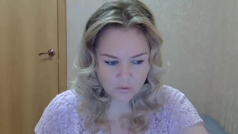 Snapshot of karennelsonx chatting on October 2025 08:37:01 AM karennelsonx online show from October 2025 08:37:01 AM