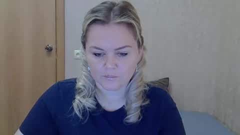 karennelsonx online show from May 2026 10:12:02 AM