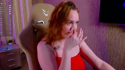Snapshot of kari_lunna chatting on December 2024 06:32:02 PM Karoline online show from December 2024 06:32:02 PM