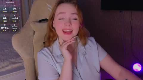 Snapshot of kari_lunna chatting on January 2025 03:29:01 AM Karoline online show from January 2025 03:29:01 AM