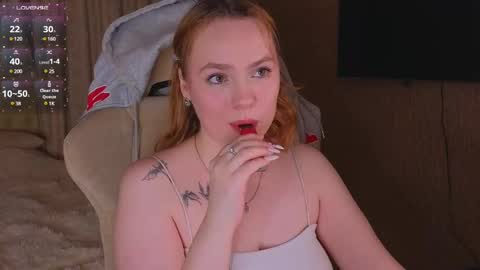 Snapshot of kari_lunna chatting on January 2025 03:34:01 AM Karoline online show from January 2025 03:34:01 AM