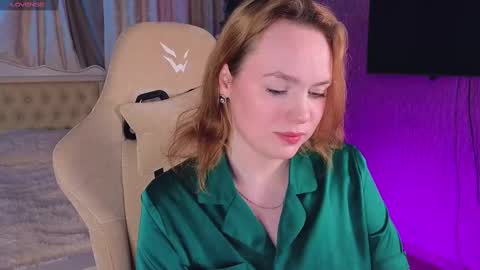 Snapshot of kari_lunna chatting on January 2025 03:12:02 AM Karoline online show from January 2025 03:12:02 AM