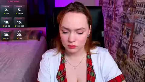 Snapshot of kari_lunna chatting on February 2025 03:12:01 AM Karoline online show from February 2025 03:12:01 AM