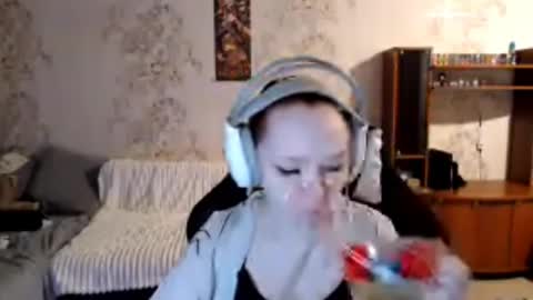 Lisa Backler online show from September 2025 04:19:02 PM