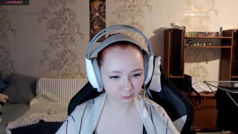 Lisa Backler online show from November 2025 06:19:01 PM