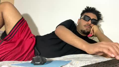 karim03larbi online show from January 2025 02:12:02 PM