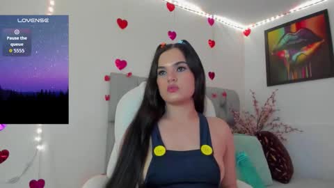 Snapshot of karin_grey69 chatting on October 2025 02:41:02 AM Karin online show from October 2025 02:41:02 AM