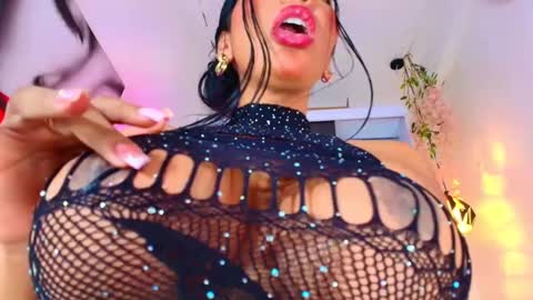 karina4squirt online show from December 2024 05:10:02 PM