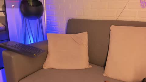 Kari online show from February 2025 07:49:01 AM