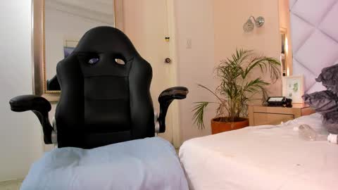 Karina online show from February 2025 07:42:02 AM