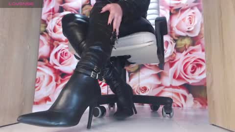 Karina Mistress online show from May 2026 04:57:02 PM