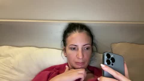 Karina online show from December 2024 10:00:01 PM
