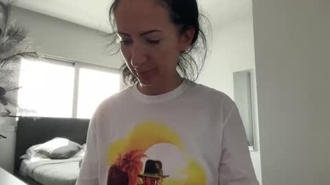 Karina online show from April 2026 10:13:02 AM