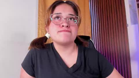 karinasanchezz online show from September 2025 02:20:01 PM