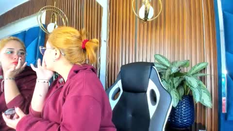 karinasanchezz online show from October 2025 12:12:02 PM