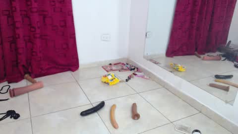 Snapshot of karinasimonz chatting on February 2025 11:45:01 PM KarinaSimonz online show from February 2025 11:45:01 PM