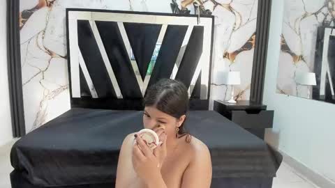 Snapshot of karinasimonz chatting on October 2025 07:42:02 PM KarinaSimonz online show from October 2025 07:42:02 PM