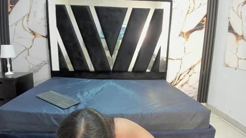 KarinaSimonz online show from November 2025 07:45:01 PM