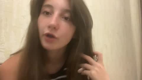 Emilia online show from September 2025 12:05:01 PM