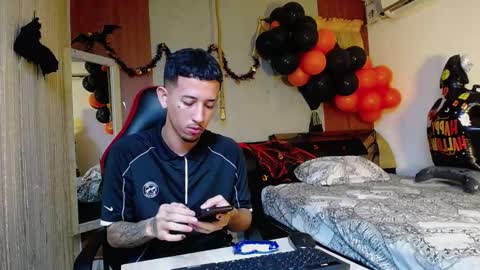 Snapshot of karl_kalvin chatting on November 2025 02:14:01 AM KARLA Y KALVIN online show from November 2025 02:14:01 AM