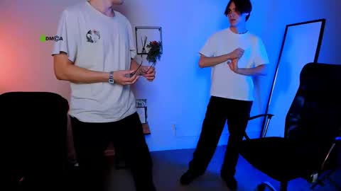 Snapshot of karl_mans chatting on September 2025 01:02:01 PM Karl online show from September 2025 01:02:01 PM