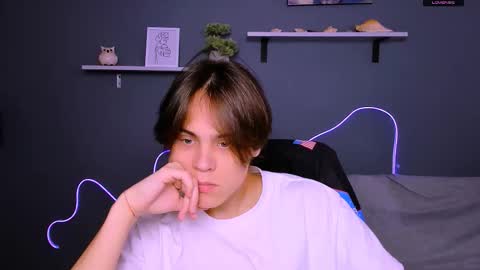 Snapshot of karl_mans chatting on September 2025 08:27:02 AM Karl online show from September 2025 08:27:02 AM