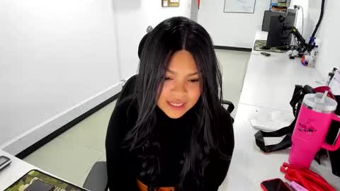 karla_cg online show from April 2026 01:05:01 AM