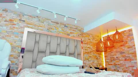 Snapshot of karla_dunn chatting on February 2025 07:46:01 PM Karla online show from February 2025 07:46:01 PM