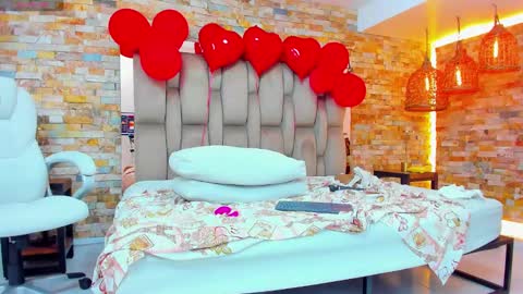 Snapshot of karla_dunn chatting on February 2025 03:21:01 AM Karla online show from February 2025 03:21:01 AM