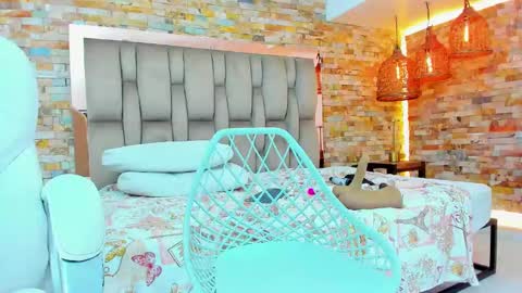 Snapshot of karla_dunn chatting on February 2025 12:19:02 AM Karla online show from February 2025 12:19:02 AM