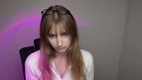 Karla online show from September 2025 11:15:02 AM