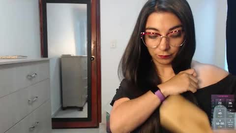 Karla  online show from December 2025 11:50:01 AM