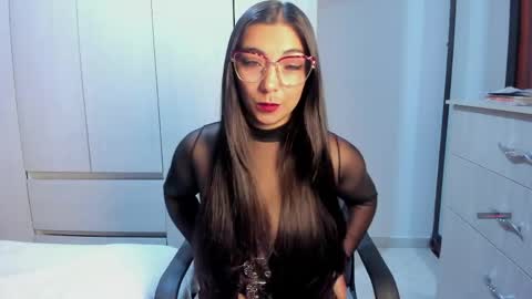 Karla  online show from April 2026 10:49:02 AM