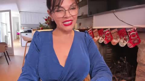 Snapshot of karla_hotwife chatting on December 2024 02:22:01 PM Carla Connor online show from December 2024 02:22:01 PM
