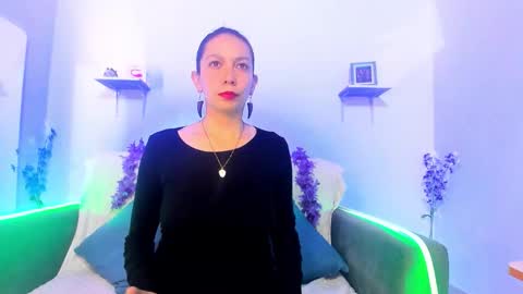 Karla online show from September 2025 03:46:01 PM