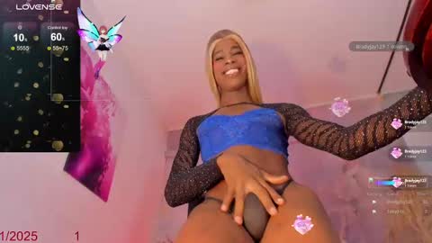 KARLA online show from November 2025 01:44:01 PM