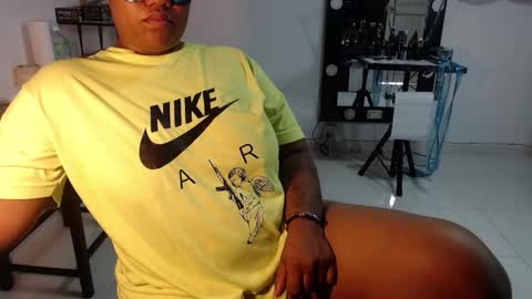 Snapshot of karlaluann chatting on October 2025 01:43:02 PM karlaluann online show from October 2025 01:43:02 PM